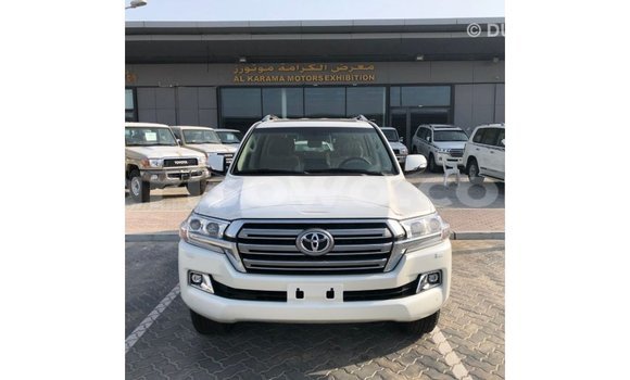 Buy Import Toyota Land Cruiser White Car in Import - Dubai in Benign Buy Import Toyota Land Cruiser White Car in Import - Dubai in Benign