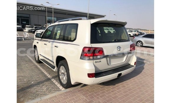 Buy Import Toyota Land Cruiser White Car in Import - Dubai in Benign Buy Import Toyota Land Cruiser White Car in Import - Dubai in Benign