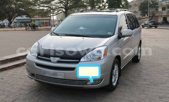 Ra Àlòkù Toyota Sienna Alagara Ọkọ̀ in Cotonou ni Benin Ra Àlòkù Toyota Sienna Alagara Ọkọ̀ in Cotonou ni Benin