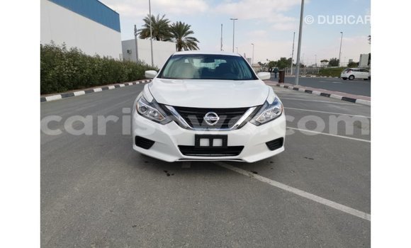 Acheter Import Voiture Nissan Altima Blanc à Import - Dubai, Benin Acheter Import Voiture Nissan Altima Blanc à Import - Dubai, Benin
