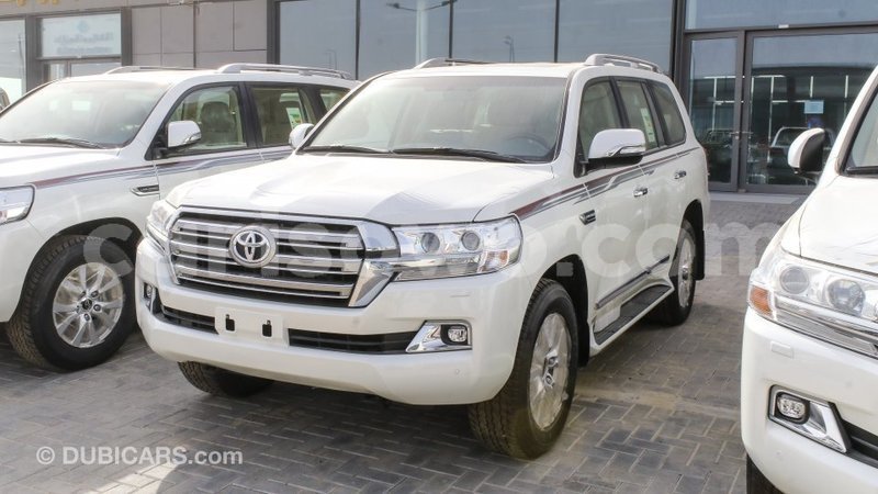 Big with watermark toyota land cruiser benin import dubai 8021