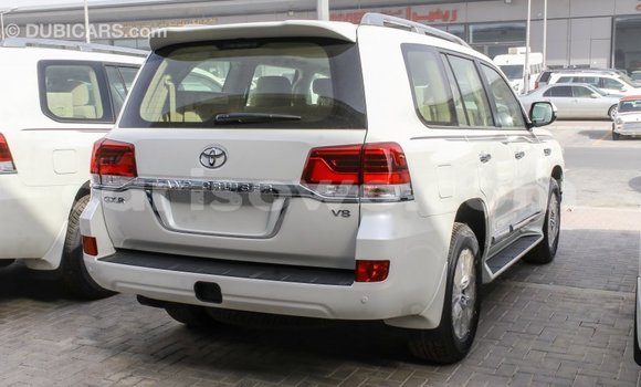 Buy Import Toyota Land Cruiser White Car in Import - Dubai in Benign Buy Import Toyota Land Cruiser White Car in Import - Dubai in Benign