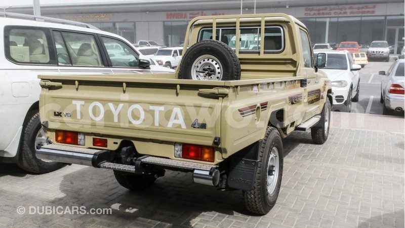 Big with watermark toyota land cruiser benin import dubai 8023