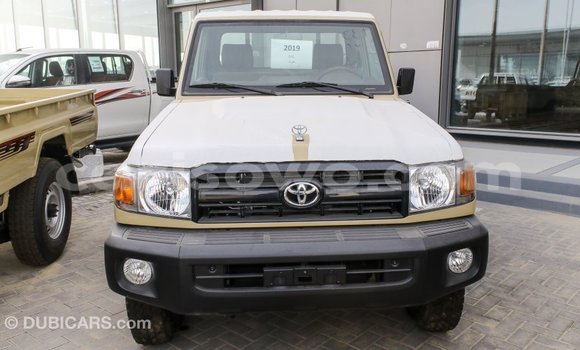 Buy Import Toyota Land Cruiser Beige Car in Import - Dubai in Benign Buy Import Toyota Land Cruiser Beige Car in Import - Dubai in Benign