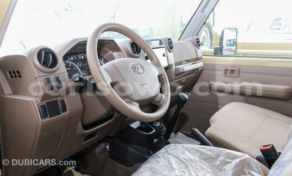 Buy Import Toyota Land Cruiser Beige Car in Import - Dubai in Benign Buy Import Toyota Land Cruiser Beige Car in Import - Dubai in Benign