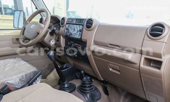Buy Import Toyota Land Cruiser Beige Car in Import - Dubai in Benign Buy Import Toyota Land Cruiser Beige Car in Import - Dubai in Benign