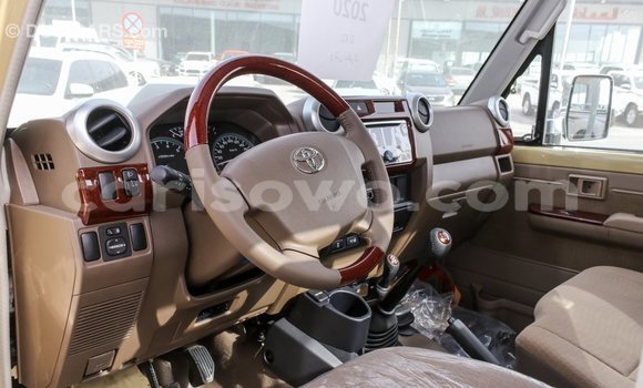 Buy Import Toyota Land Cruiser Beige Car in Import - Dubai in Benign Buy Import Toyota Land Cruiser Beige Car in Import - Dubai in Benign