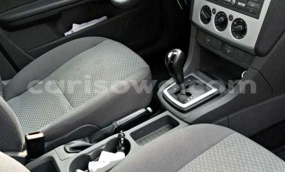 Acheter Neuf Voiture Ford Focus Gris à Cotonou, Benin Acheter Neuf Voiture Ford Focus Gris à Cotonou, Benin