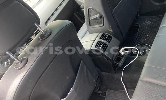 Ra Tuntun Mercedes-Benz C–Class funfun Ọkọ̀ in Cotonou ni Benin Ra Tuntun Mercedes-Benz C–Class funfun Ọkọ̀ in Cotonou ni Benin