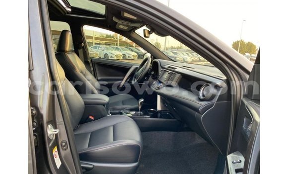 Ra Imported Toyota HiAce Miiran Ọkọ̀ akẹ́rù ńlá in Import - Dubai ni Benin Ra Imported Toyota HiAce Miiran Ọkọ̀ akẹ́rù ńlá in Import - Dubai ni Benin