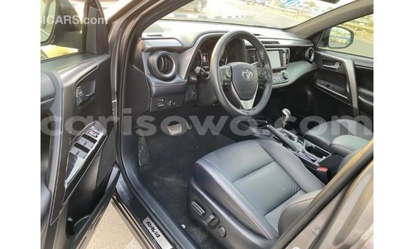 Ra Imported Toyota HiAce Miiran Ọkọ̀ akẹ́rù ńlá in Import - Dubai ni Benin Ra Imported Toyota HiAce Miiran Ọkọ̀ akẹ́rù ńlá in Import - Dubai ni Benin