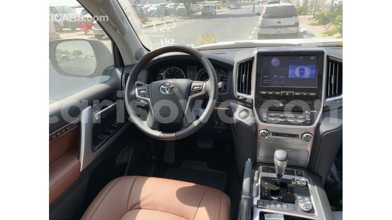 Big with watermark toyota land cruiser benin import dubai 8071