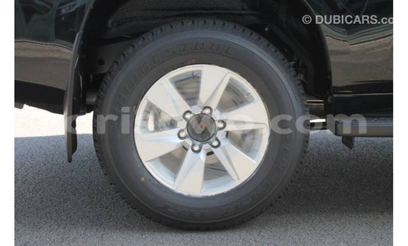 Sayi Imported Toyota Hilux Black Mota in Import - Dubai a Benin Sayi Imported Toyota Hilux Black Mota in Import - Dubai a Benin