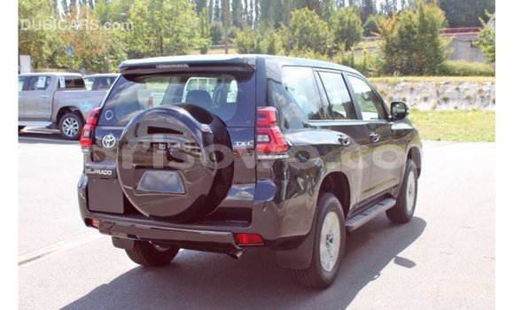 Sayi Imported Toyota Hilux Black Mota in Import - Dubai a Benin Sayi Imported Toyota Hilux Black Mota in Import - Dubai a Benin