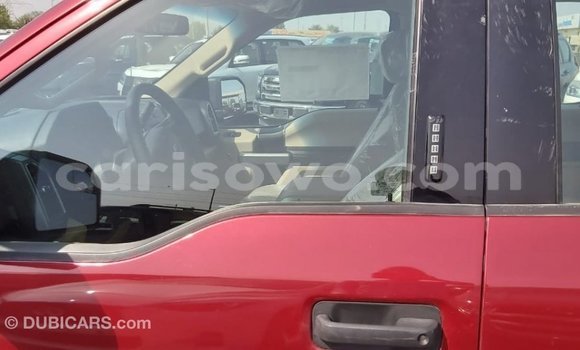 Acheter Import Voiture Ford Club Wagon Rouge à Import - Dubai, Benin Acheter Import Voiture Ford Club Wagon Rouge à Import - Dubai, Benin