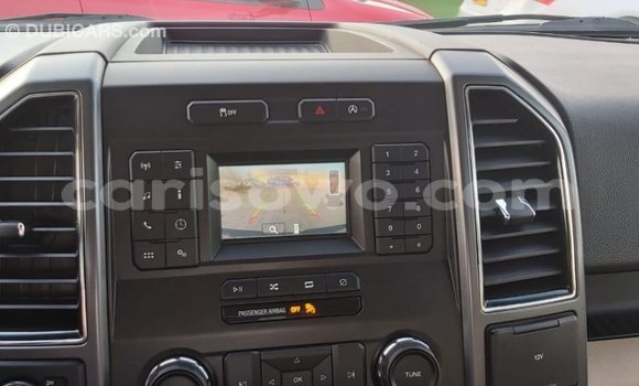 Acheter Import Voiture Ford Club Wagon Rouge à Import - Dubai, Benin Acheter Import Voiture Ford Club Wagon Rouge à Import - Dubai, Benin