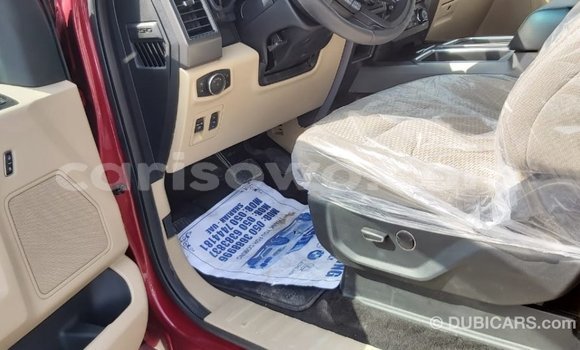 Acheter Import Voiture Ford Club Wagon Rouge à Import - Dubai, Benin Acheter Import Voiture Ford Club Wagon Rouge à Import - Dubai, Benin