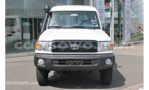 Acheter Import Voiture Toyota Land Cruiser Blanc à Import - Dubai, Benin Acheter Import Voiture Toyota Land Cruiser Blanc à Import - Dubai, Benin