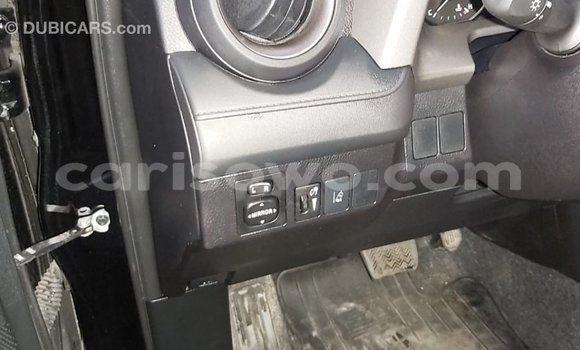 Acheter Import Utilitaire Toyota HiAce Noir à Import - Dubai, Benin Acheter Import Utilitaire Toyota HiAce Noir à Import - Dubai, Benin