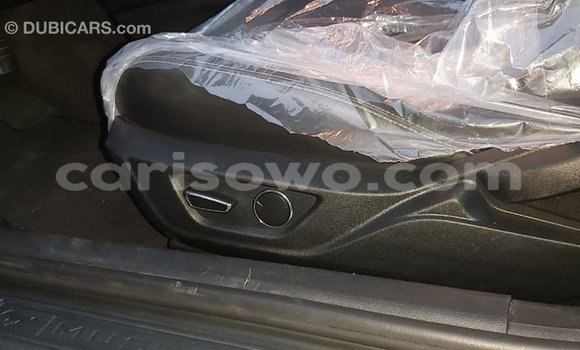 Acheter Import Voiture Ford Mustang Rouge à Import - Dubai, Benin Acheter Import Voiture Ford Mustang Rouge à Import - Dubai, Benin