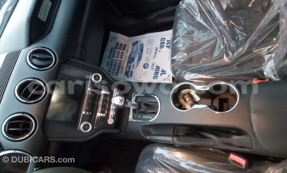 Acheter Import Voiture Ford Mustang Rouge à Import - Dubai, Benin Acheter Import Voiture Ford Mustang Rouge à Import - Dubai, Benin