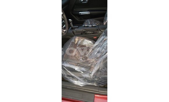 Acheter Import Voiture Ford Mustang Rouge à Import - Dubai, Benin Acheter Import Voiture Ford Mustang Rouge à Import - Dubai, Benin