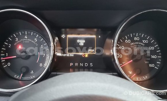 Acheter Import Voiture Ford Mustang Rouge à Import - Dubai, Benin Acheter Import Voiture Ford Mustang Rouge à Import - Dubai, Benin