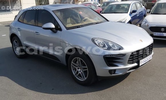 Acheter Import Voiture Porsche Macan Autre à Import - Dubai, Benin Acheter Import Voiture Porsche Macan Autre à Import - Dubai, Benin