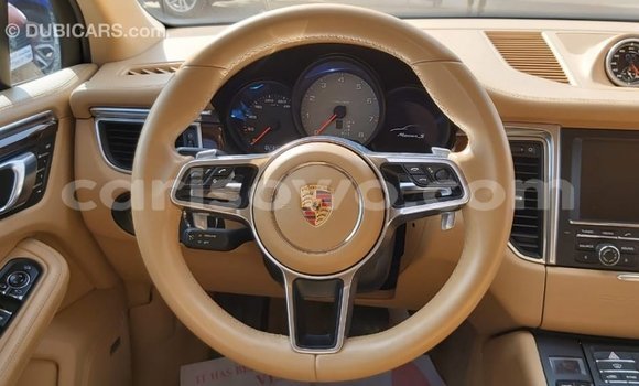 Acheter Import Voiture Porsche Macan Autre à Import - Dubai, Benin Acheter Import Voiture Porsche Macan Autre à Import - Dubai, Benin