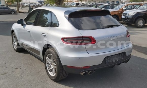 Acheter Import Voiture Porsche Macan Autre à Import - Dubai, Benin Acheter Import Voiture Porsche Macan Autre à Import - Dubai, Benin