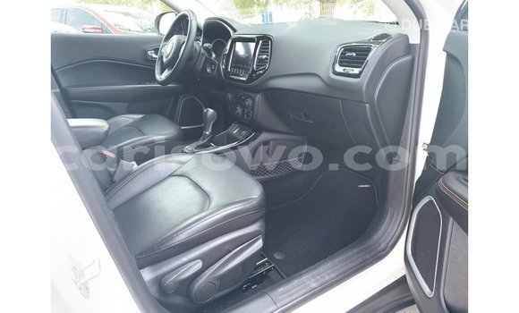 Acheter Import Voiture Jeep Compass Blanc à Import - Dubai, Benin Acheter Import Voiture Jeep Compass Blanc à Import - Dubai, Benin