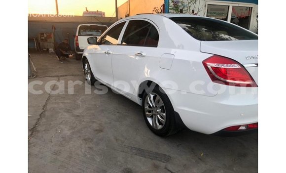 Acheter Import Voiture Geely Emgrand 7 Blanc à Import - Dubai, Benin Acheter Import Voiture Geely Emgrand 7 Blanc à Import - Dubai, Benin