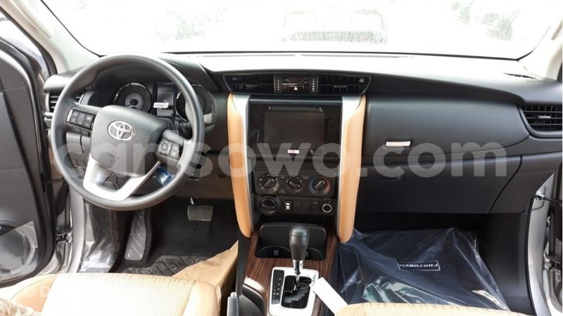 Big with watermark toyota fortuner benin import dubai 8097