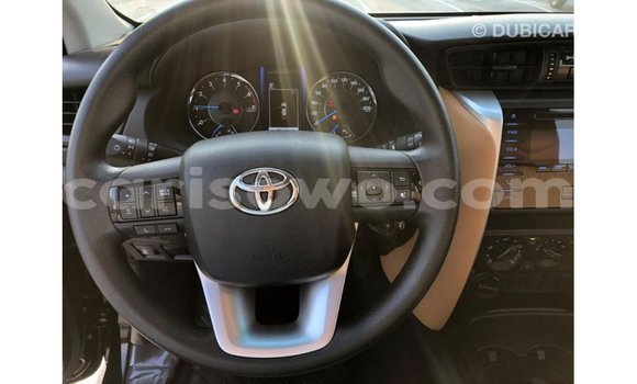Acheter Import Voiture Toyota Fortuner Noir à Import - Dubai, Benin Acheter Import Voiture Toyota Fortuner Noir à Import - Dubai, Benin