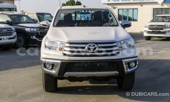 Ra Imported Toyota Hilux funfun Ọkọ̀ in Import - Dubai ni Benin Ra Imported Toyota Hilux funfun Ọkọ̀ in Import - Dubai ni Benin