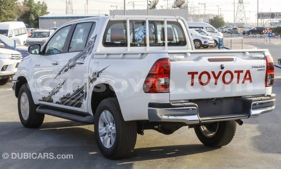 Ra Imported Toyota Hilux funfun Ọkọ̀ in Import - Dubai ni Benin Ra Imported Toyota Hilux funfun Ọkọ̀ in Import - Dubai ni Benin