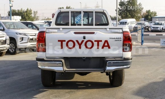 Ra Imported Toyota Hilux funfun Ọkọ̀ in Import - Dubai ni Benin Ra Imported Toyota Hilux funfun Ọkọ̀ in Import - Dubai ni Benin