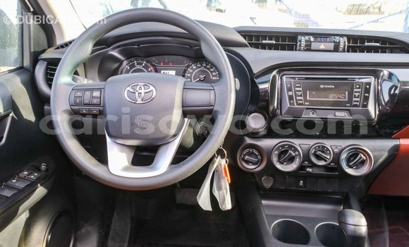 Ra Imported Toyota Hilux funfun Ọkọ̀ in Import - Dubai ni Benin Ra Imported Toyota Hilux funfun Ọkọ̀ in Import - Dubai ni Benin
