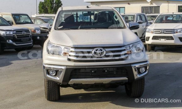 Ra Imported Toyota Hilux funfun Ọkọ̀ in Import - Dubai ni Benin Ra Imported Toyota Hilux funfun Ọkọ̀ in Import - Dubai ni Benin