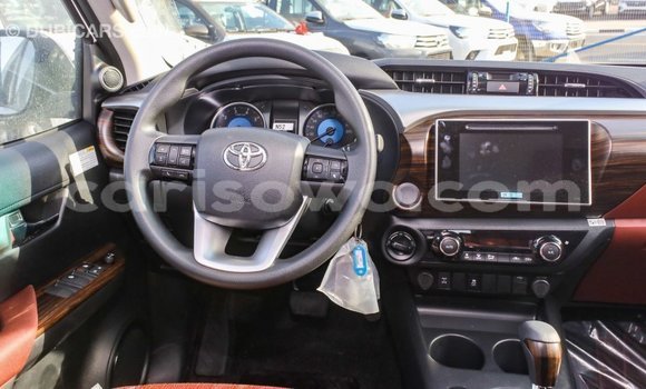 Ra Imported Toyota Hilux funfun Ọkọ̀ in Import - Dubai ni Benin Ra Imported Toyota Hilux funfun Ọkọ̀ in Import - Dubai ni Benin