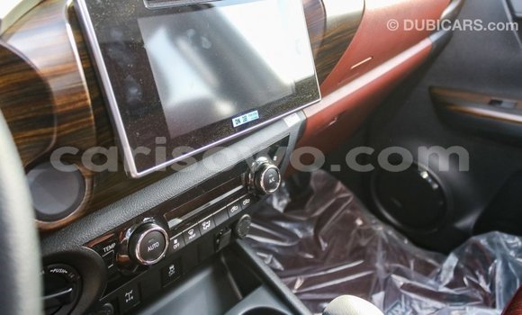 Ra Imported Toyota Hilux funfun Ọkọ̀ in Import - Dubai ni Benin Ra Imported Toyota Hilux funfun Ọkọ̀ in Import - Dubai ni Benin