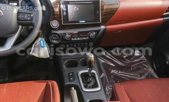 Ra Imported Toyota Hilux funfun Ọkọ̀ in Import - Dubai ni Benin Ra Imported Toyota Hilux funfun Ọkọ̀ in Import - Dubai ni Benin