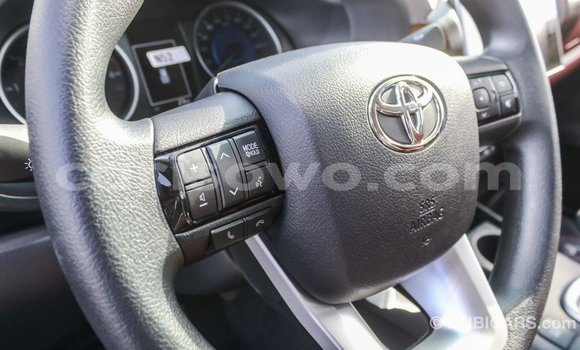 Ra Imported Toyota Hilux funfun Ọkọ̀ in Import - Dubai ni Benin Ra Imported Toyota Hilux funfun Ọkọ̀ in Import - Dubai ni Benin