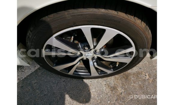 Acheter Import Voiture Nissan Maxima Blanc à Import - Dubai, Benin Acheter Import Voiture Nissan Maxima Blanc à Import - Dubai, Benin