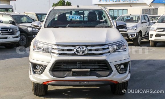 Ra Imported Toyota Hilux funfun Ọkọ̀ in Import - Dubai ni Benin Ra Imported Toyota Hilux funfun Ọkọ̀ in Import - Dubai ni Benin