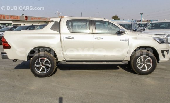 Ra Imported Toyota Hilux funfun Ọkọ̀ in Import - Dubai ni Benin Ra Imported Toyota Hilux funfun Ọkọ̀ in Import - Dubai ni Benin