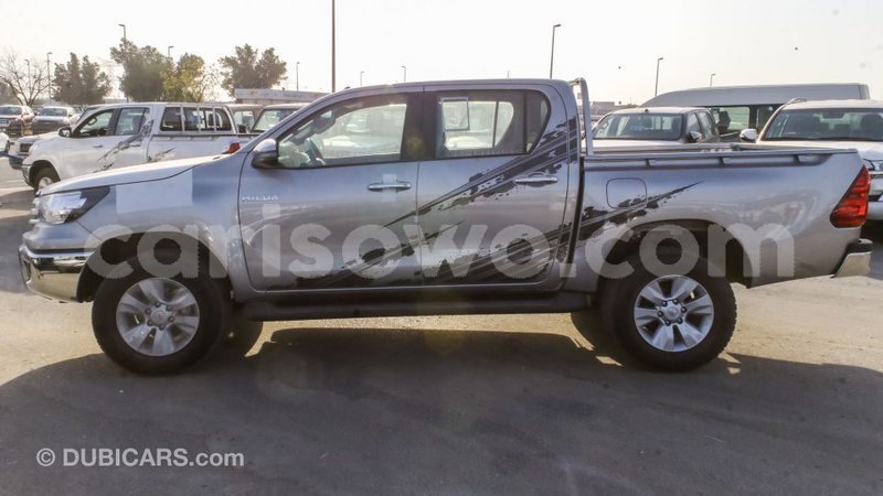 Big with watermark toyota hilux benin import dubai 8113