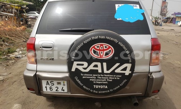 Sayi Na hannu Toyota RAV4 Azurfa Mota in Cotonou a Benin Sayi Na hannu Toyota RAV4 Azurfa Mota in Cotonou a Benin