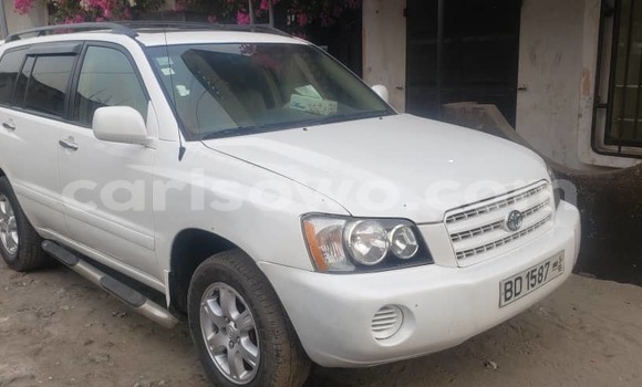 Sayi Na hannu Toyota Highlander White Mota in Cotonou a Benin Sayi Na hannu Toyota Highlander White Mota in Cotonou a Benin