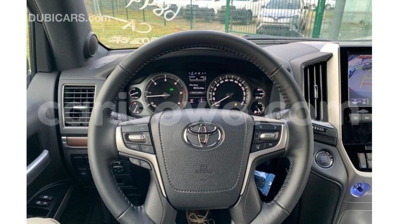 Big with watermark toyota land cruiser benin import dubai 8132
